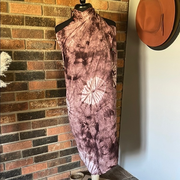 Tie-Dye Brown & White Sarong Tapestry - Picture 1 of 4
